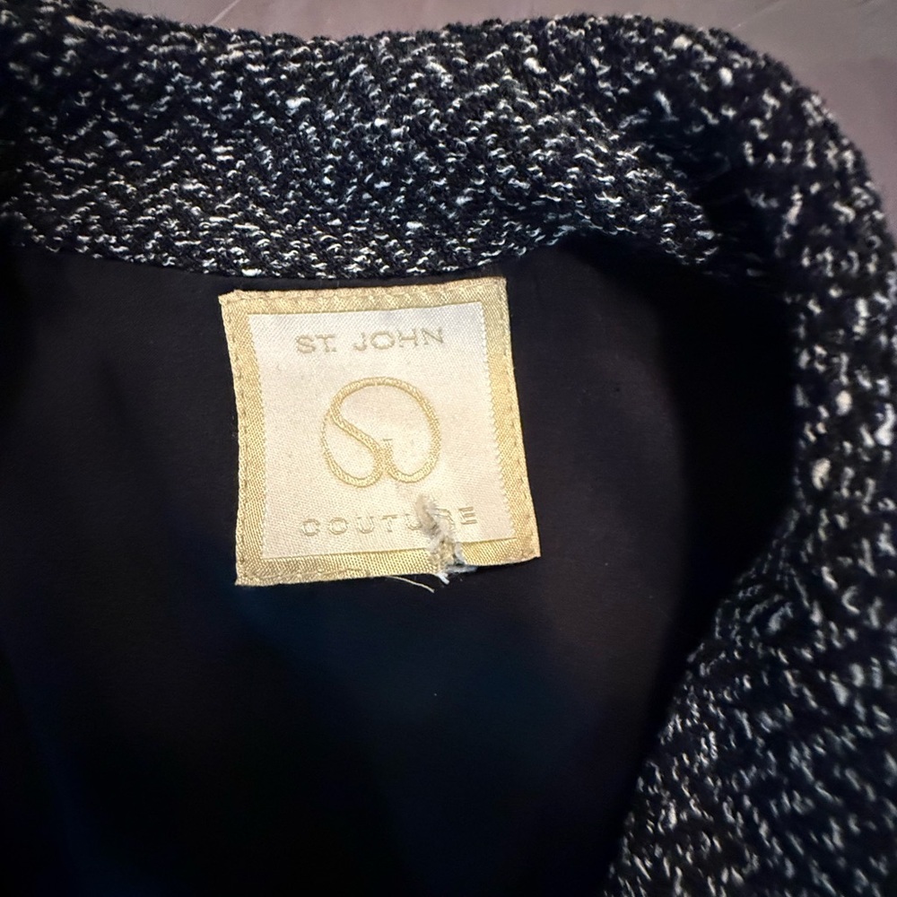 St John Couture Black/Gold Women's Tweed Button Jacket Blazer Size Medium $895 - Picture 7 of 11